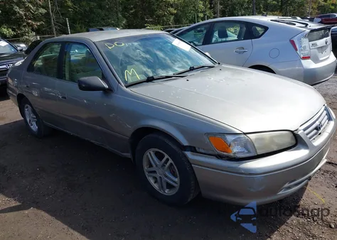 2000 Toyota Camry Le z USA, uszkodzony, nr VIN JT2BG22K8Y0410919